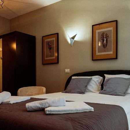 Green Corner Apartment Bucureşti Ngoại thất bức ảnh