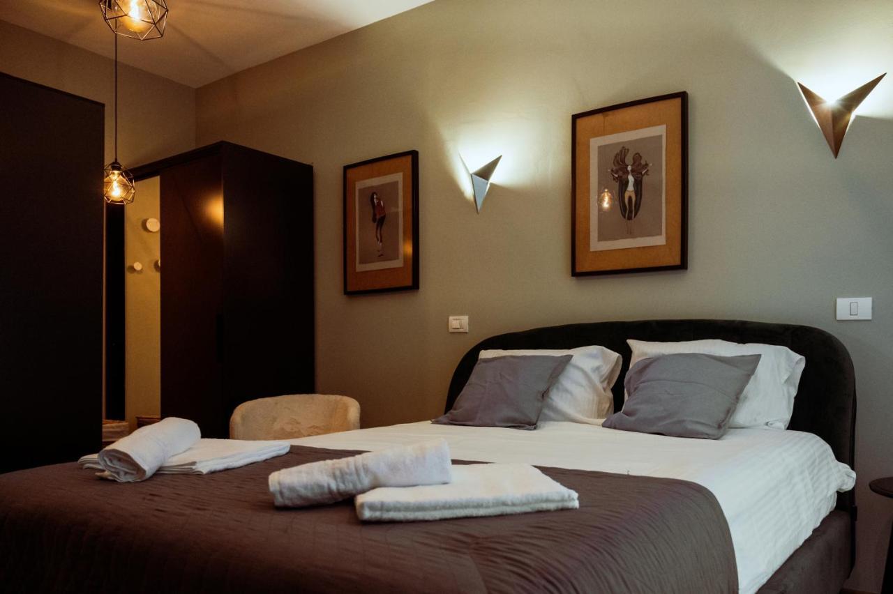 Green Corner Apartment Bucureşti Ngoại thất bức ảnh