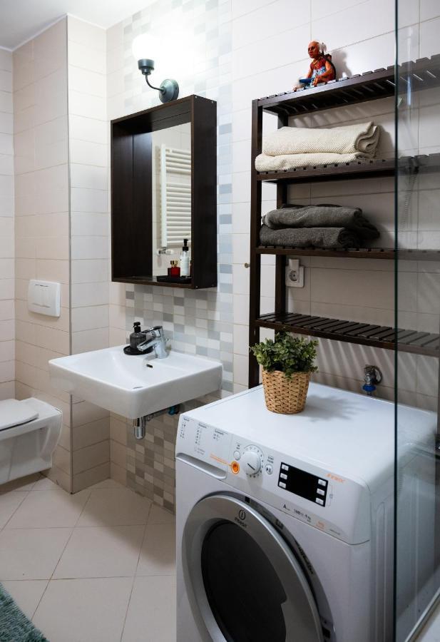 Green Corner Apartment Bucureşti Ngoại thất bức ảnh