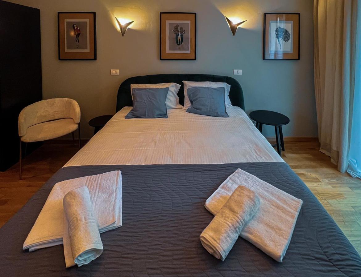 Green Corner Apartment Bucureşti Ngoại thất bức ảnh