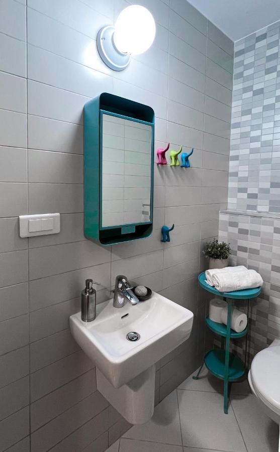 Green Corner Apartment Bucureşti Ngoại thất bức ảnh